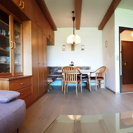 Monika Haus Kmb Seeappartement Direkt Am Ossiacher Mit Hallenbad Skiarena Gerlitzen *